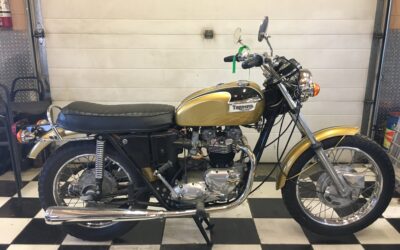 SOLD   1971 TRIUMPH BONNEVILLE 650 T120R  NUMBERS MATCHING AS IS  $2,999.