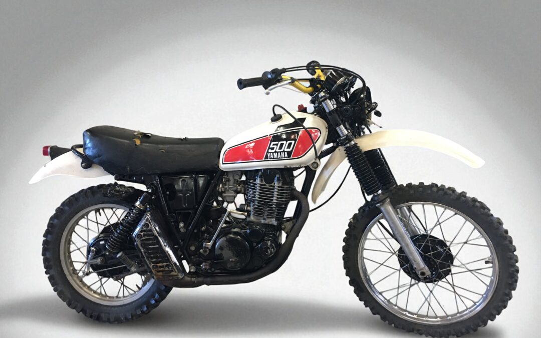 1976 YAMAHA XT500 RUNNING BIKE STRIPPING FOR PARTS.