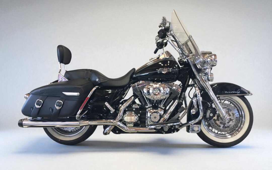 SOLD   2011 Harley-Davidson Road King FLHRC very low miles PRIVATE SALE…$14,999. NO GST