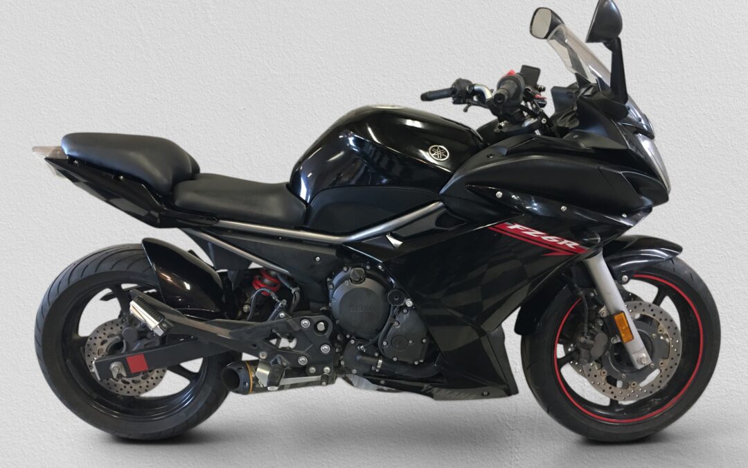 2011 YAMAHA FZ6R FOR SALE…$3,999. PLUS GST